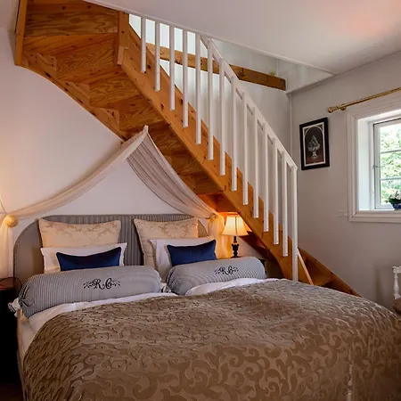 Hotel Sauntehus Castle 4*
