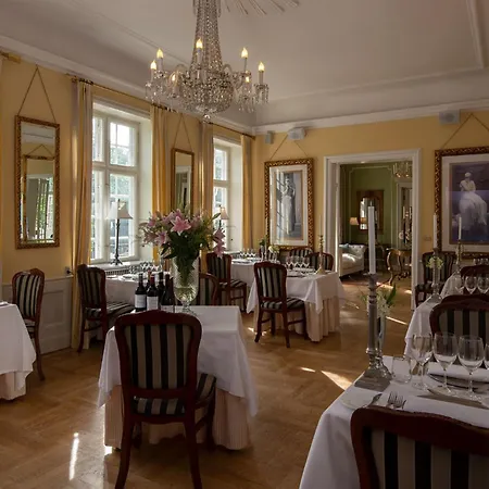 Hotel Sauntehus Castle 4*