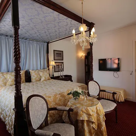 Sauntehus Castle Hotel