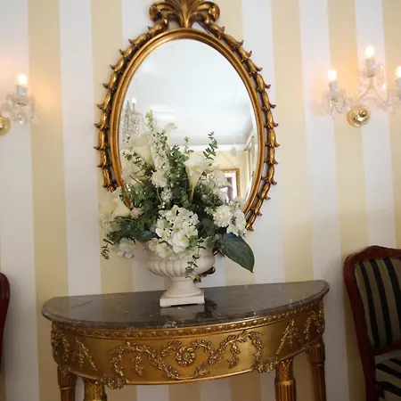 Sauntehus Castle Hotel 4*