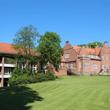 Hotel Sauntehus Castle 4*