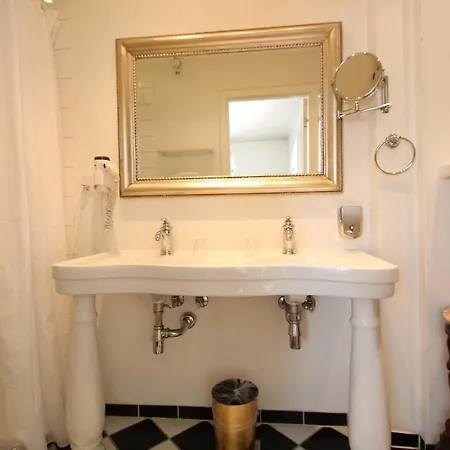 Sauntehus Castle Hotel