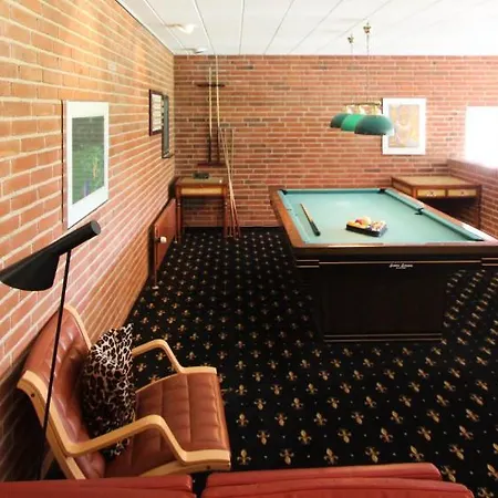 Sauntehus Castle Hotel 4*