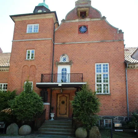 Hotel Sauntehus Castle 4*