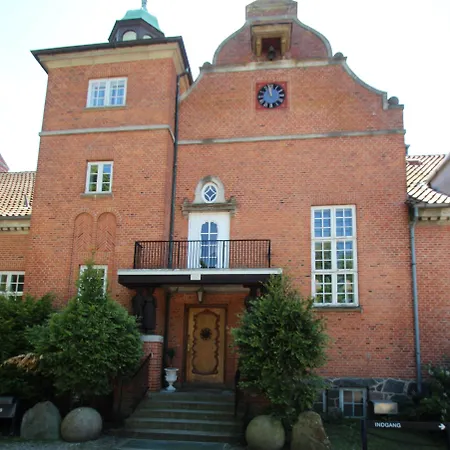 Hotel Sauntehus Castle 4*