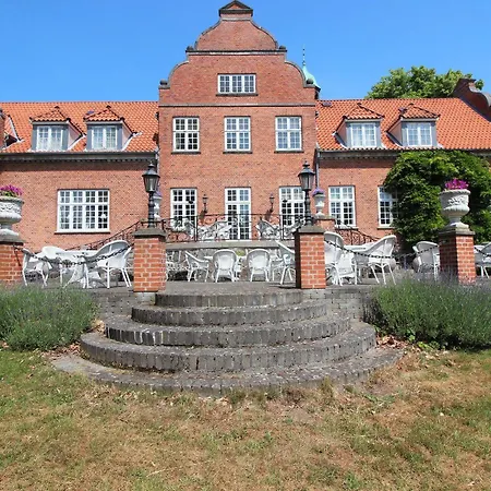 Hotel Sauntehus Castle 4*