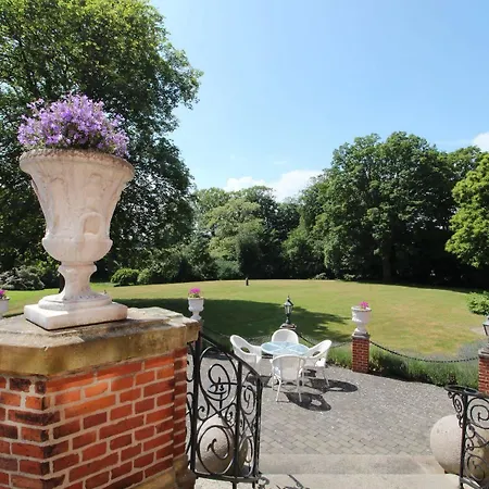 Hotel Sauntehus Castle