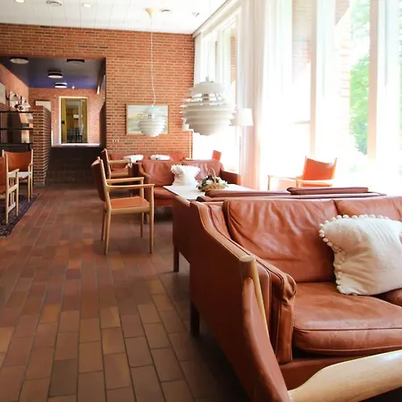 Sauntehus Castle 4* Hornbæk