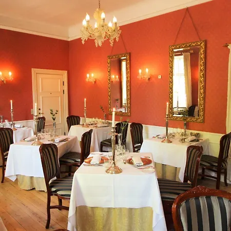 Hotel Sauntehus Castle