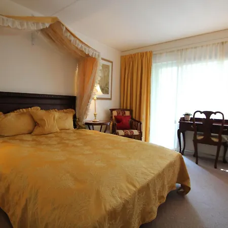 Sauntehus Castle Hotell