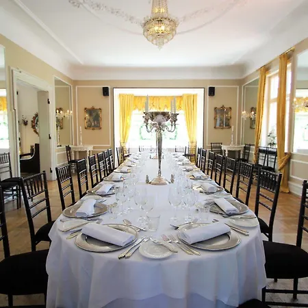 Hotell Sauntehus Castle 4*