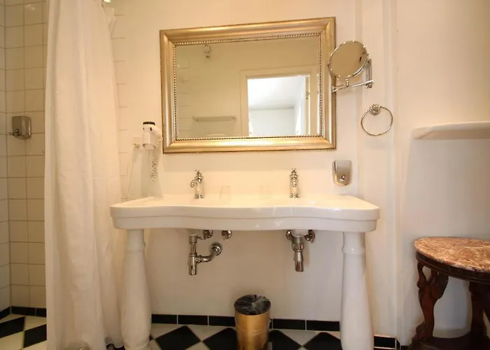 Sauntehus Castle Hotel